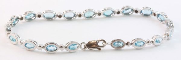 blue topaz bracelet, topaz bracelet, Abrecht Bird, Abrecht Bird Jewellers, blue stone bracelet