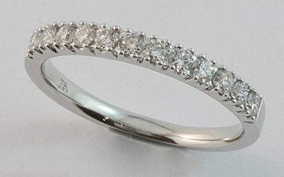 118545 : Diamond Anniversary Ring