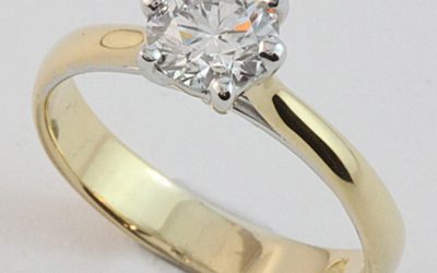 118278 : Two Tone Claw-set Solitaire Diamond Engagement Ring