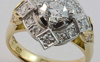 118440 : Two Tone Art-Deco Shield Diamond Engagement Ring