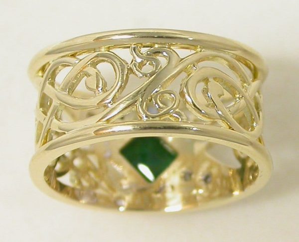 hand made designer ring, quality hand made jewellery, custom made jewellery, emerald and diamond ring, unique emerald and diamond ring, Greg John, Abrecht Bird Abrecht Bird Jewellers,