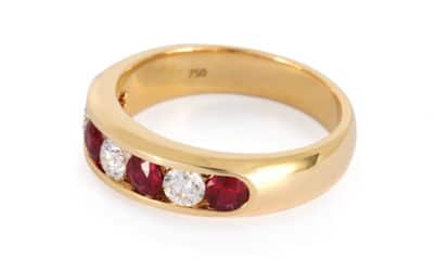 c120156 : Yellow Gold Ruby & Diamond Ring