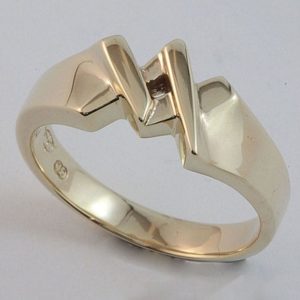 Masonic 'King' ring in 9 carat yellow gold