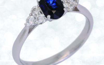 c120525 : 9 Carat White Gold Sapphire & Diamond Ring