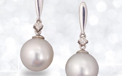 120685 : 18 Carat White Gold South Sea Pearl & Diamond Drop Earrings