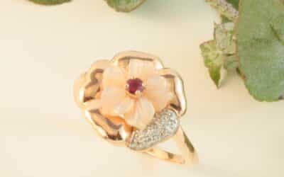 120938 : 9 Carat Rose Gold Mother Of Pearl, Ruby & Diamond Flower Ring