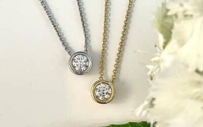 121085 : 9 Carat Yellow Gold Solitaire Slider Diamond Pendant & Chain