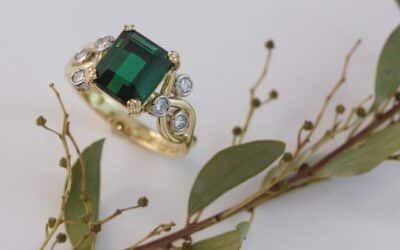 130 : 18 Carat Yellow & White Gold Green Tourmaline & Diamond Ring