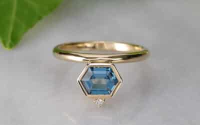 20018177 : 9 Carat Yellow Gold Blue Topaz & Diamond Geometric Ring