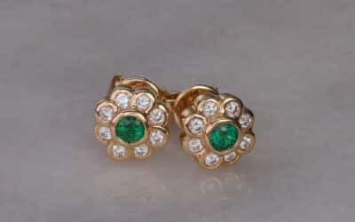 20018474 : 18 Carat Yellow Gold Emerald & Diamond Stud Earrings