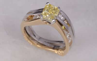 20019594 : 18 Carat Yellow & White Gold Yellow & White Diamond Ring